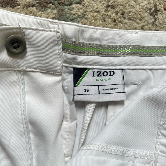 IZOD golf shorts - Picture 3 of 3
